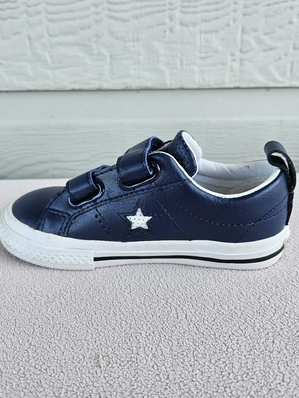 Converse one star